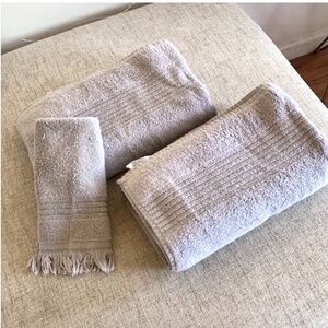 🪞 SET of Dove grey ultra soft 100 % cotton fringe bath towel set of 3